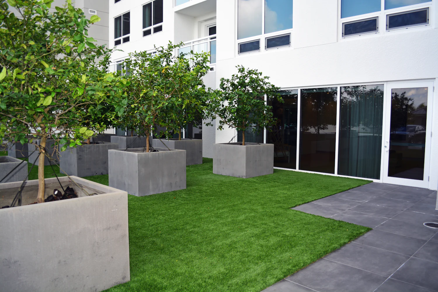 Why Families Are Selecting Senior Residences With Artificial Grass